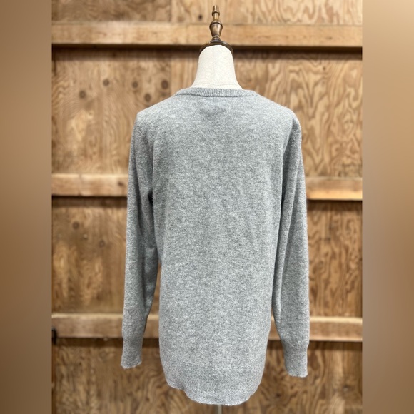 Halogen 100% Cashmere Sweater Crewneck Pullover Side Vent Gray Woman’s Size L - Picture 3 of 10
